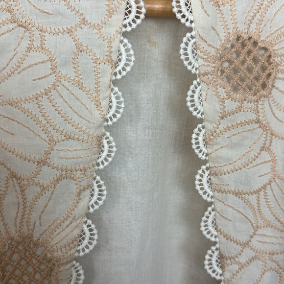 Express Embroidered Eyelet Open Back Top Sz XL - Picture 11 of 15